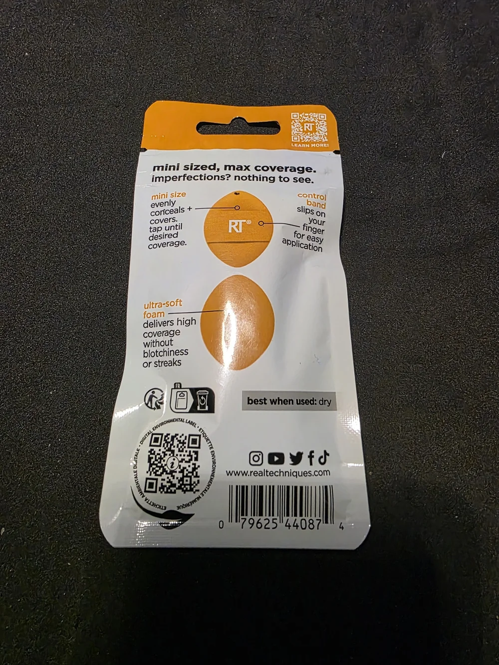 Real Techniques Mini Miracle Concealer Puff Trio - Bright Orange